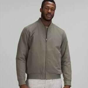 Lululemon Men's Switch Over Bomber Jacket Reversible Grey Sage Size Medium